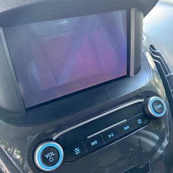 Ford Ekran Karardı Açılmıyor