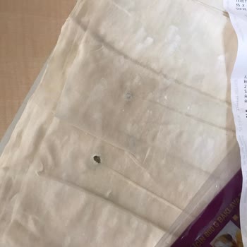 BİM Den Aldığım Baklavalık Yufka Küflü Çıktı