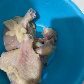 Aybimaş Market Erpiliç Bozuk Tavuk Sattı