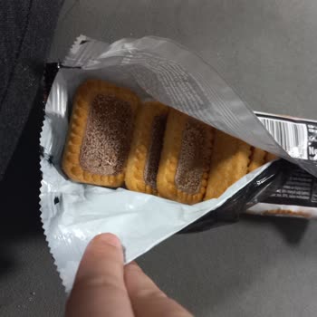 Eti Gıda Eti Burçak Çikolatasını Üstü Küflenmiş Gibi