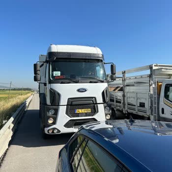 Ford Otosan Duran Trafikte Aracıma Arkadan Çarpan Test Tırı