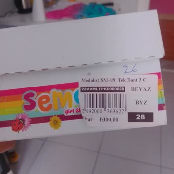 FLO Ayakkabı Mağazası Bana Kırık Ayakkabı Yolladı