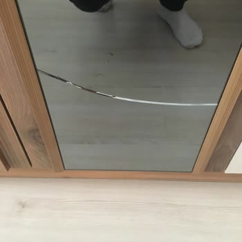 Aksu Çarşı Mobilya Hasarlanması Hakkında
