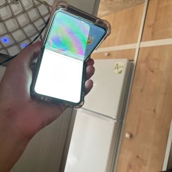 Samsung Telefon Z Flip4 Telefonunda Yaşanan Sorunlar