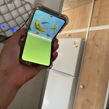 Samsung Telefon Z Flip4 Telefonunda Yaşanan Sorunlar