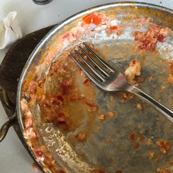 Saray Muhallebicisi Menemeni Yapamıyor