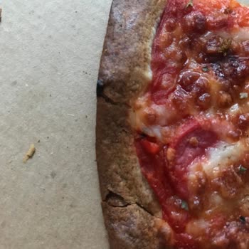 PizzaLazza Yanık Ve Salçalı Pizza