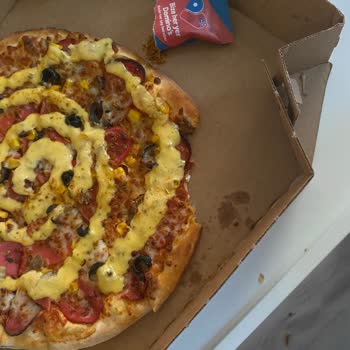 Domino's Pizza Ürün Koparılmış Şekilde Geldi