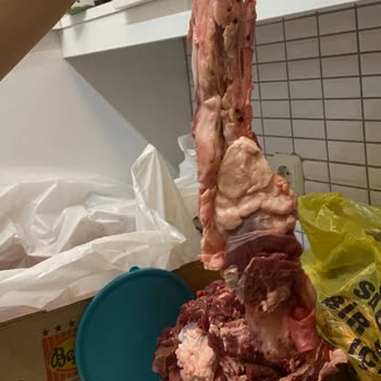 A101'den Alınan Büyükbaş Kurban Hissesi Hep Sinirli Yağ İle Doluydu