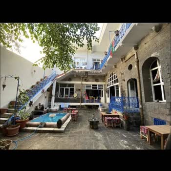 Airbnb'den Ev Kiraladık Pislik İçinde