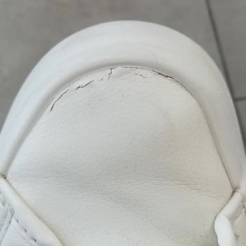 Zara Ayakkabım Çok Çabuk Yırtıldı