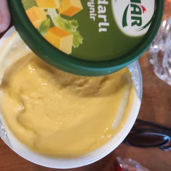 Pınar Bozuk Cheddarlı Krem Peynir