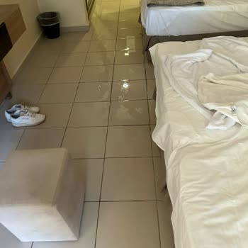 Gümüldür Resort Hotel Sürekli Mağduriyetler, Yanlış Odalar, Suların Kesilmesi, Ve Fazlası