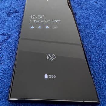 Samsung S23 Ultra Ekranları Çok Dayanıksız. Çiziliyor.