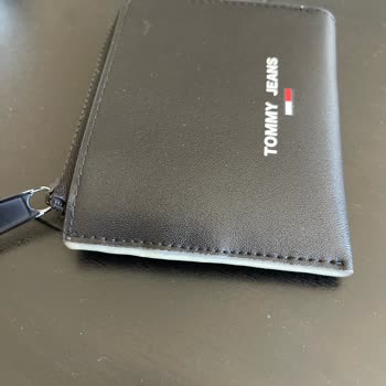Tommy Hilfiger Cüzdan Rengi Bozulması