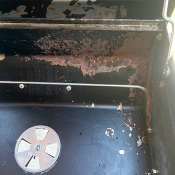 Guruss Barbekü Guruss Mangal Paslanıp Dökülüyor