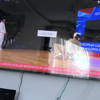 Samsung 75 Smart TV Ekranda Uygun Değil Yazısı Çıkıp Kayboluyor
