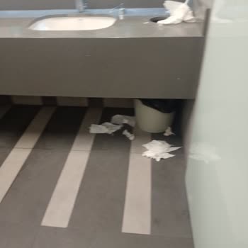 Socar Benzin İstasyonları Tuvaletleri