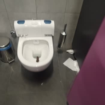 Socar Benzin İstasyonları Tuvaletleri