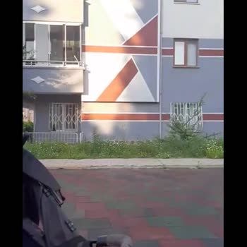 İlkadım Belediyesi Parkımızdaki Banklar Takılmıyor