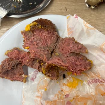 Köfteci Yusuf'un Çiğ Et Göndermesi