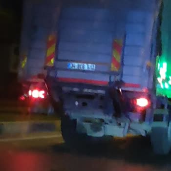 BİM 34 BCG 612 Plakalı Aracın Sürekli Araçlar Arasında Makas Atıp Durması