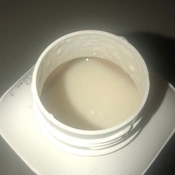 Migros'un Bozuk Süt Satması