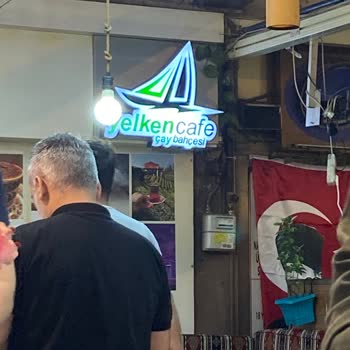 Ortaköy Yelken Cafe Ortaköy Kumpirci Yelken Cafe Çay Bahçesi