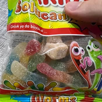 Haribo Ekşi Solucan Jelibondan Ne Olduğu Belirsiz Ürün Çıktı