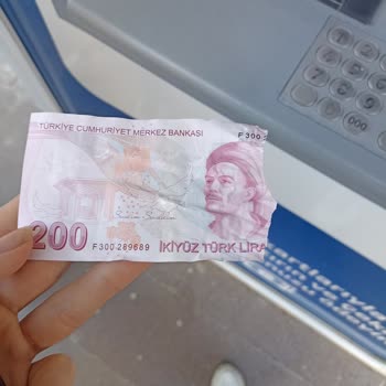 İş Bankası ATM Paramı Yuttu