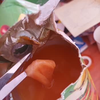 Cappy Atom Meyve Suyunun İçinde Bir Cisim Çıktı