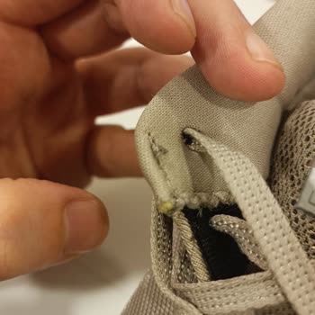 Skechers Ayakkabı Dikişlerin Sökülmesi
