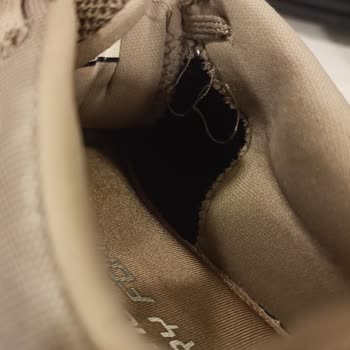Skechers Ayakkabı Dikişlerin Sökülmesi