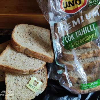 UNO Premium Çok Tahıllı Ekmek SKT Öncesinde Küfleniyor