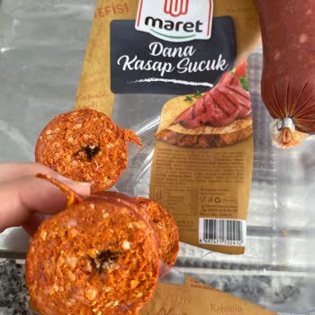 Maret İçinde Simsiyah Bir Şey Var