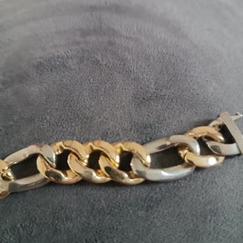 Olesya Accessories Ürün Bahsedildiği Gibi Çıkmadı