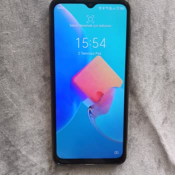 Tecno Mobile Tecno Spark 8C Telefon Kendiliğinden Kapanıyor!