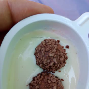 Kinder Yumurtada Saç Kılı Cıktı