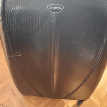 THY Valiz AÇILMIŞ, İÇİ Karıştırılmış Ve Kırılmış