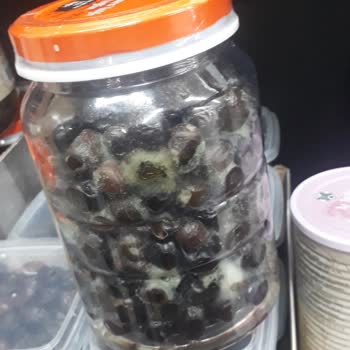 BİM De Küflü Zeytin Ve Genel Olarak Eski Ürünler Satılıyor.