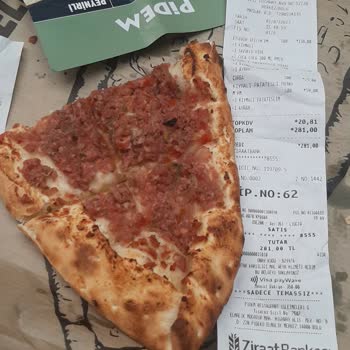Pidem Restaurant Pide Kıyması Pişmemişti