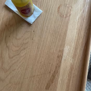 English Home Oda Kokusunun Sehpamda Bıraktığı Zarar