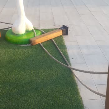 Novada Menemen Hiçbir Konuda Kimse Yardımcı Olmadı