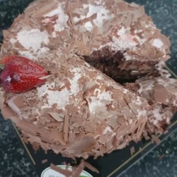 Maraşpark Cafe & Pastane Ekşimiş Pastanın Satışa Sunulması