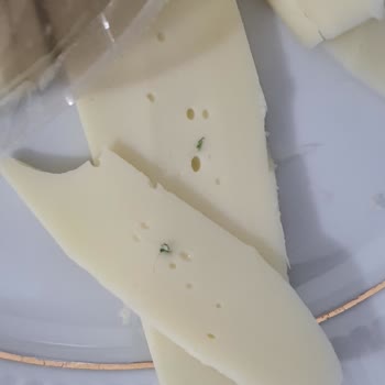 Bahçıvan Marka Kaşar Peynirin İçinde Ne Olduğu Belli Olmayan Şey?