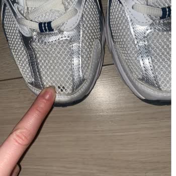 New Balance 530 Yırtılma Ve Değişim Sağlanmaması