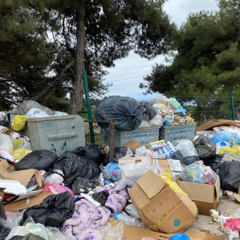 Çanakkale İl Özel İdaresi Toplanmayan Çöplerin Oluşturduğu Kirlilik