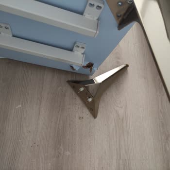 Bellona Konsolun Ayakların Kırılması