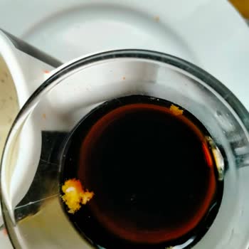 Coca-Cola İçinden Garip Bir Şey Çıkması