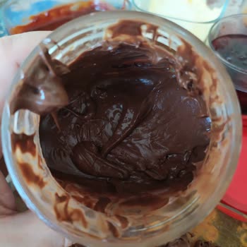 Torku Banada İçinde Farklı Cisim